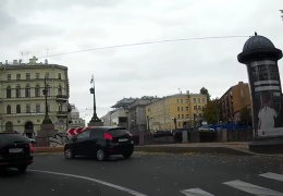 В Петербурге водитель выбросил пешехода в реку 