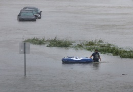 Хьюстона превратились в реки, но дожди не прекращаются 