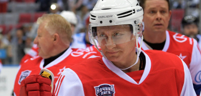 «Легенды хоккея» во главе с Путиным разгромили сборную НХЛ со счётом 17:6