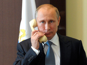 Путин поговорил по телефону с Меркель, Олландом и Порошенко