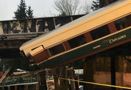 Железнодорожная авария в штате Вашингтон: множество пострадавших 