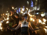 Новогоднее факельное шествие в Эдинбурге