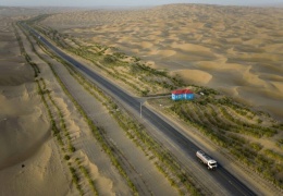  Ради чего китайцы построили 450 км трассы посреди пустыни, где никто не живет