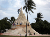 Во Флориде строят самый высокий в мире замок из песка
