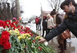 Число пострадавших в терактах в Волгограде выросло до 64. Двух девочек с тяжелыми ранениями перевезли в Москву