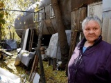 Жительница Омска переезжает из железной цистерны в благоустроенную квартиру