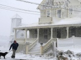  В Новой Англии, США, устраняют последствия сильной снежной бури