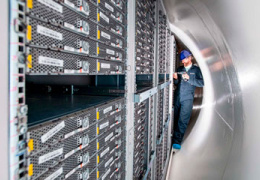 Спрос на традиционные серверы сокращается из-за развития ИИ-рынка