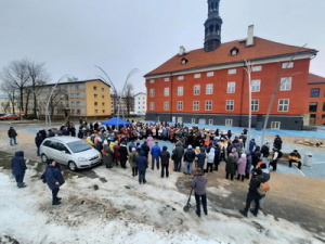 Нарвитяне высказали наболевшее на пикете против зашкаливающих счетов за отопление