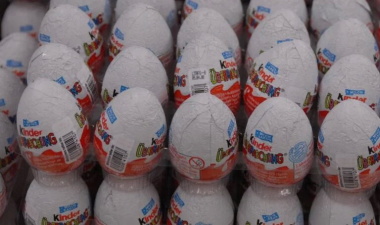 Большое число детей попало в больницы: шоколадные яйца Kinder изымают из продажи