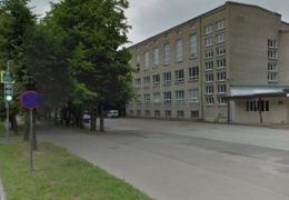 Горуправа Нарвы передаст здание Школы №6 целевому учреждению Narva Linna Arendus