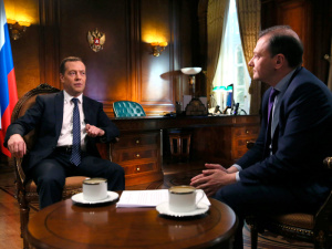 Медведев впервые признал, что правительство готовится к повышению пенсионного возраста  
