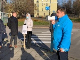 В Нарве прошел пикет в защиту уволенного сотрудника компании Operail 