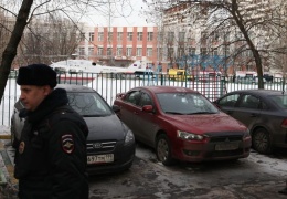 В московской школе N263 подросток удерживал класс в заложниках, застрелив полицейского и учителя