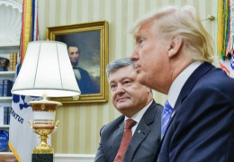 Порошенко заявил, что Трамп не похож на человека, у которого имеются особые связи с РФ  