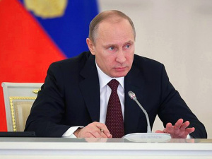 Путин поручил силовикам обеспечить безопасность, а МЧС и Минздраву - оказать помощь пострадавшим от теракта в Волгограде