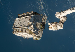 2,5 тонны отработанных аккумуляторов с МКС сгорели в атмосфере Земли
