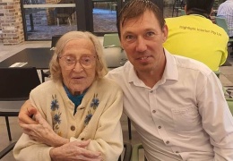 48-летний эстонец просит визу в Австралии, чтобы быть рядом со своей 103-летней возлюбленной