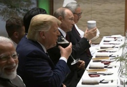  На ужин лидеров G20 Владимир Путин принес свой термос
