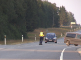 На шоссе Таллинн-Нарва столкнулись четыре автомобиля: один человек погиб, шесть пострадали 