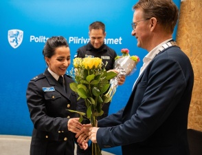 Следователь Нарвского отделения полиции Аида Зейналова получила премию от клуба Rotary 