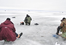 На Чудском озере рыбаки заблудились в тумане