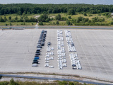 Палдиски опустели транзитные парковки, через которые в Россию шли люксовые автомобили 