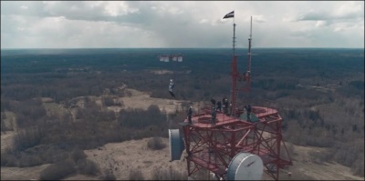 В Латвии парашютист впервые в мире совершил прыжок с дрона