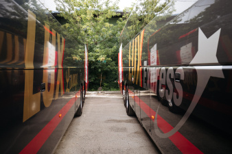 Компания Lux Express уволила водителя автобуса с признаками остаточного опьянения