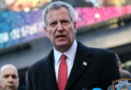 Мэр Нью-Йорка призвал горожан не выходить на улицу из-за холода в -8