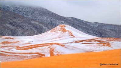Снег на песках Cахары смотрится нереально