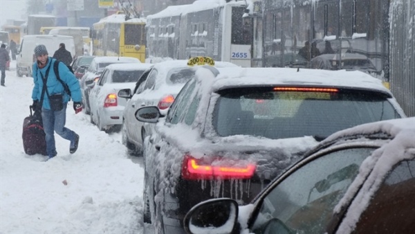 Из-за снега в Киеве объявили ЧС