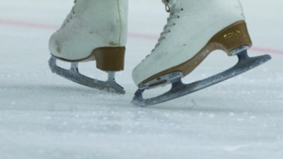 Массовое катание на коньках в Нарве подорожает